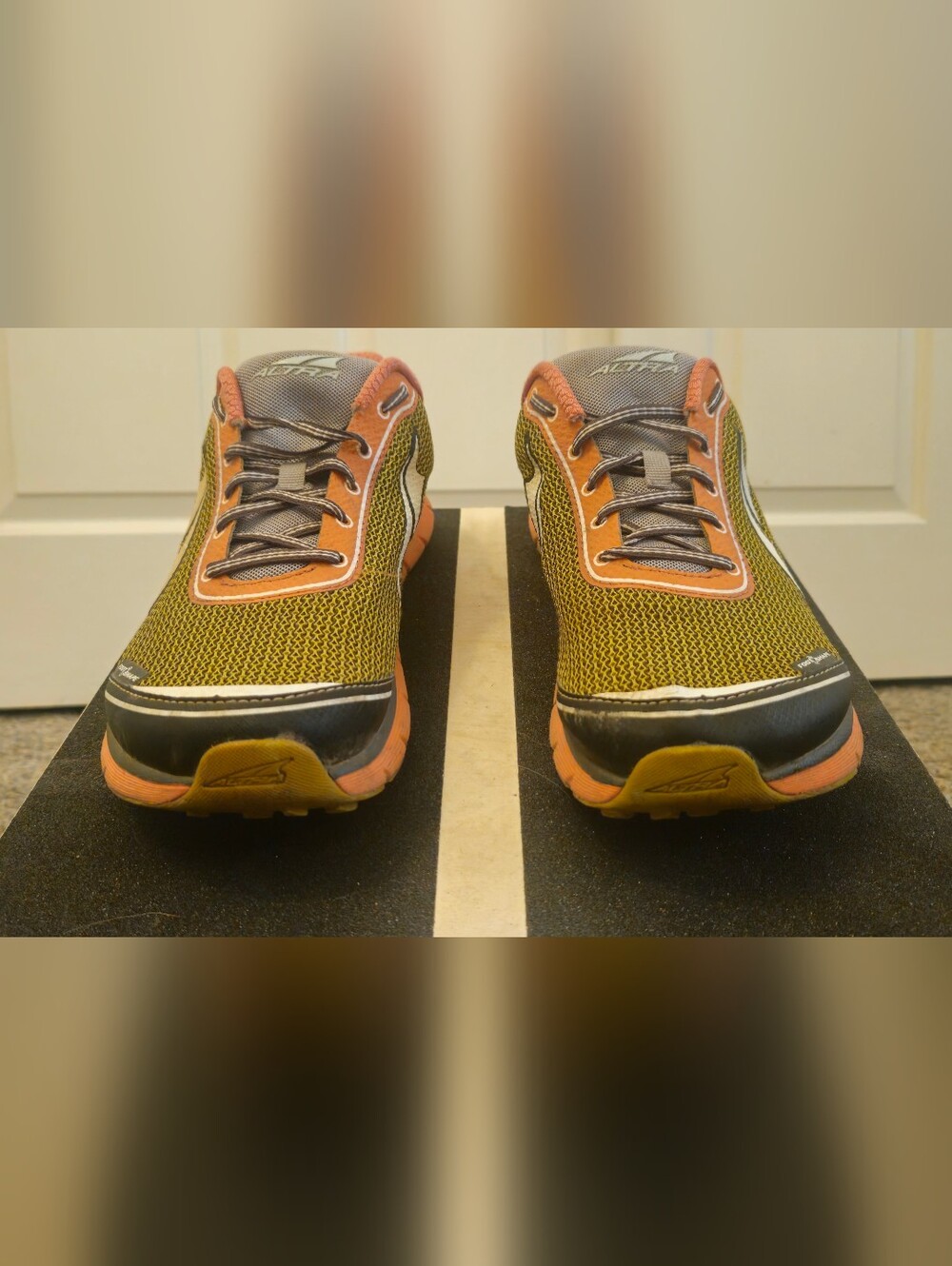 Altra Lone Peak Trail Run 2.5 zero drop foot shape Women US 10 EU 42